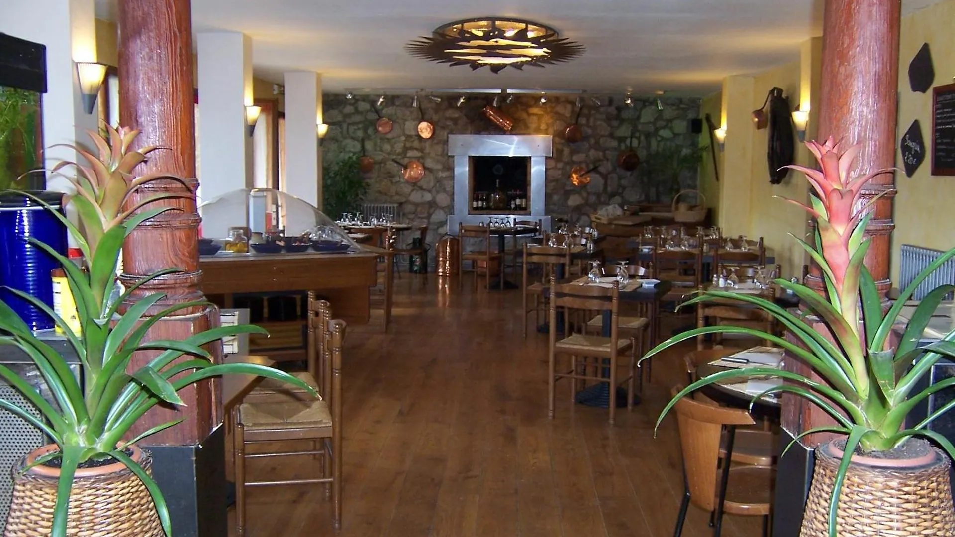 Hotel La Tour du Loup à La Bastide-de-Sérou 3*,  France