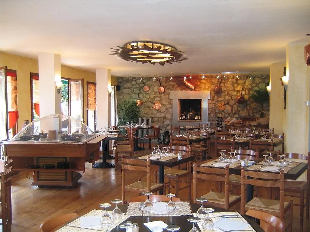 La Tour Du Loup Hotel La Bastide-de-Serou 3*,
