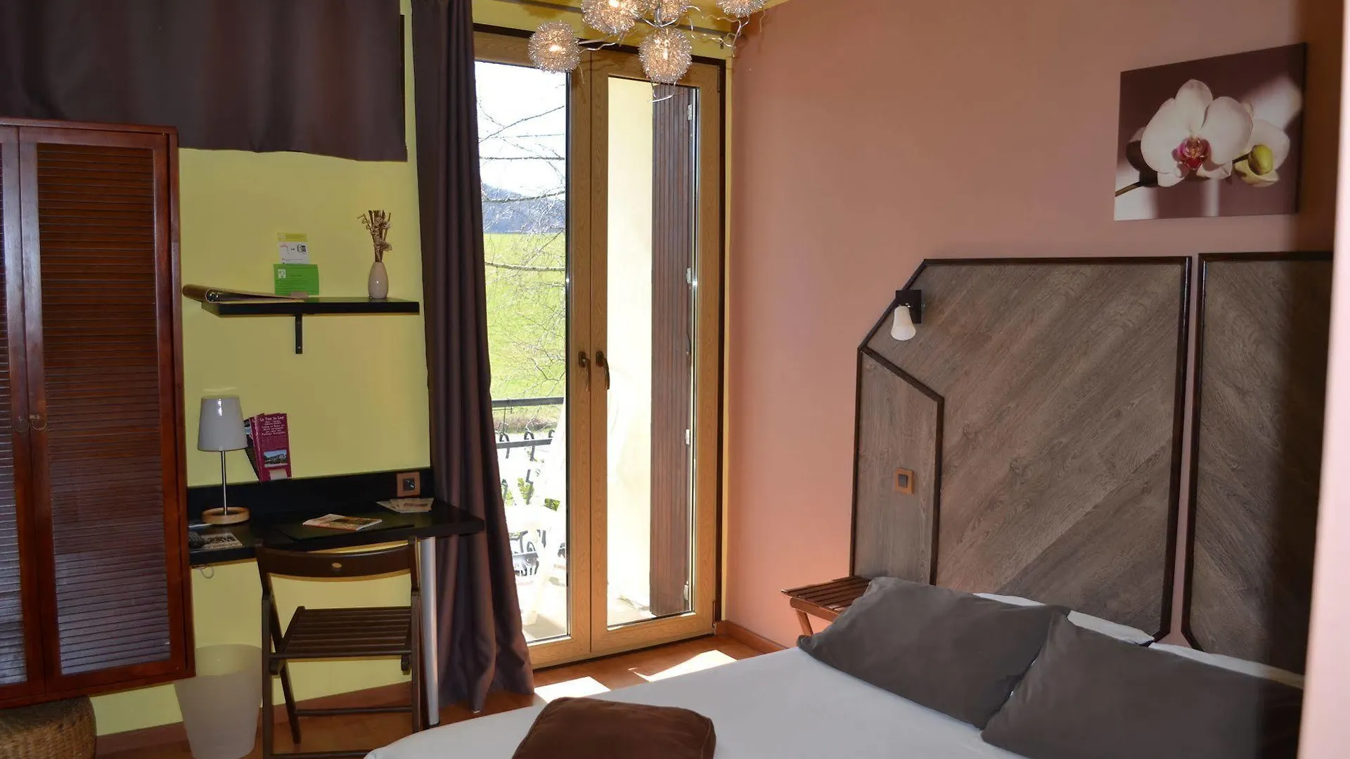 Hotel La Tour du Loup à La Bastide-de-Sérou