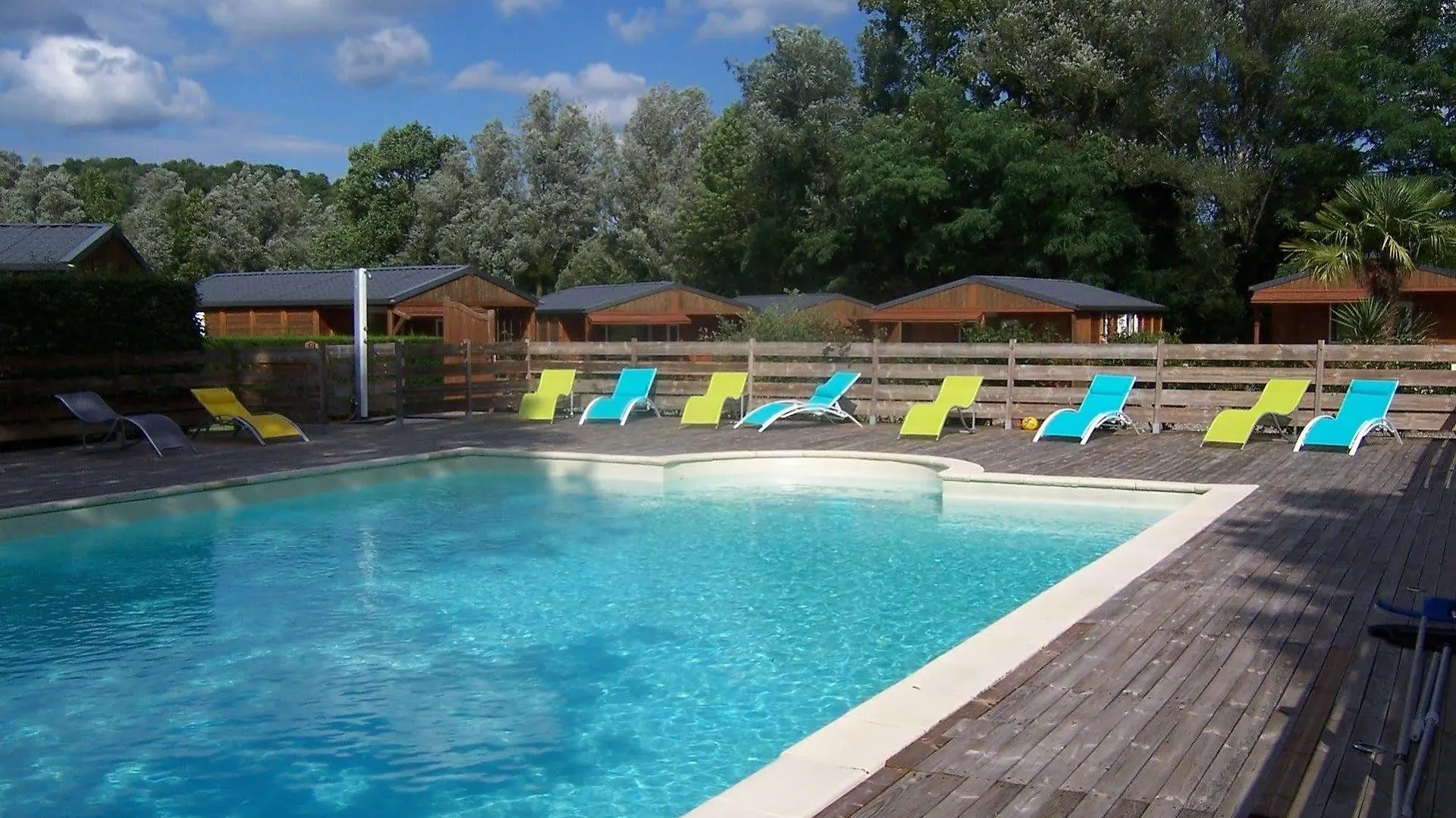 Hotel La Tour du Loup à La Bastide-de-Sérou